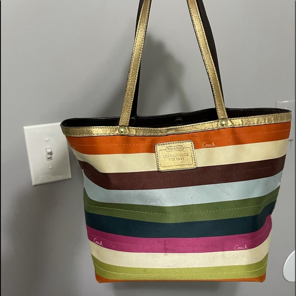 Coach Handbags - Coach tote purse